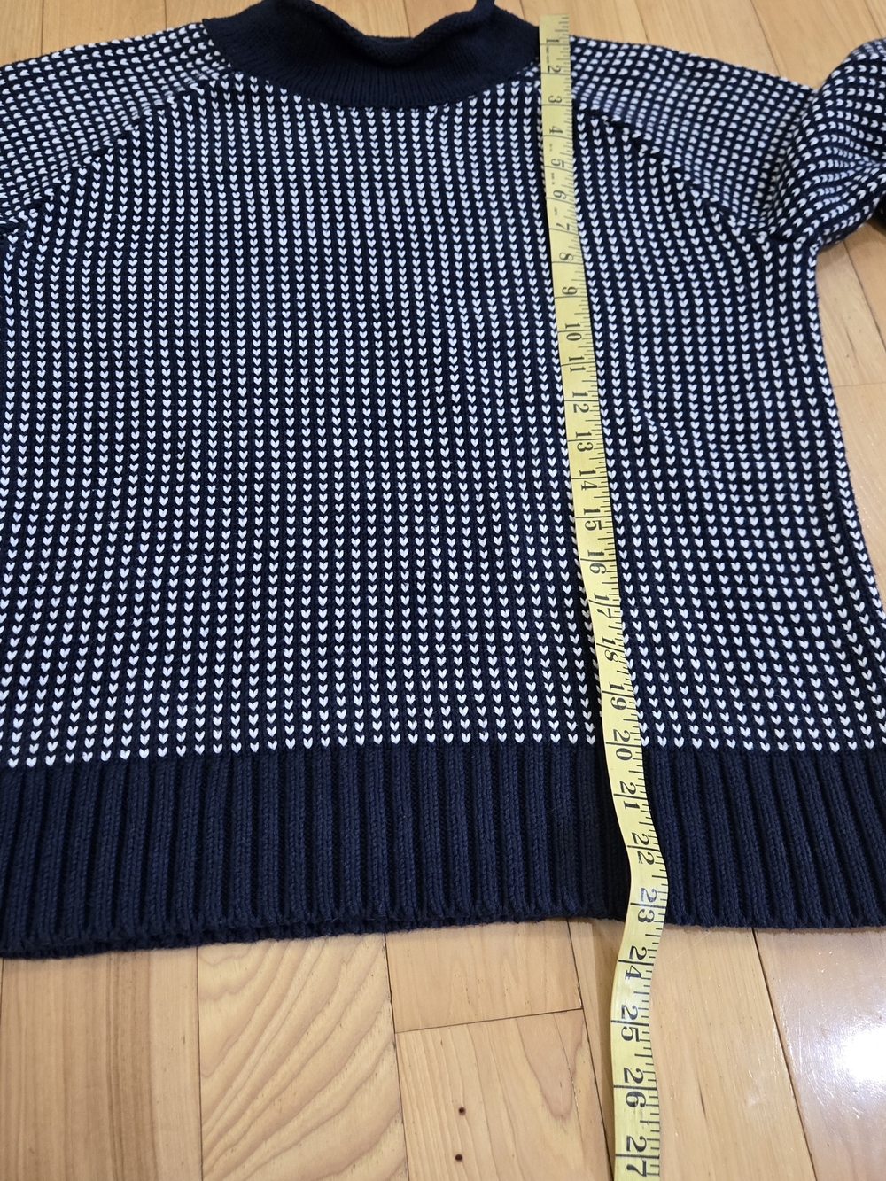 L.L. Bean Signature Rollneck Navy and White Textured Crewneck Sweater - Picture 5 of 7